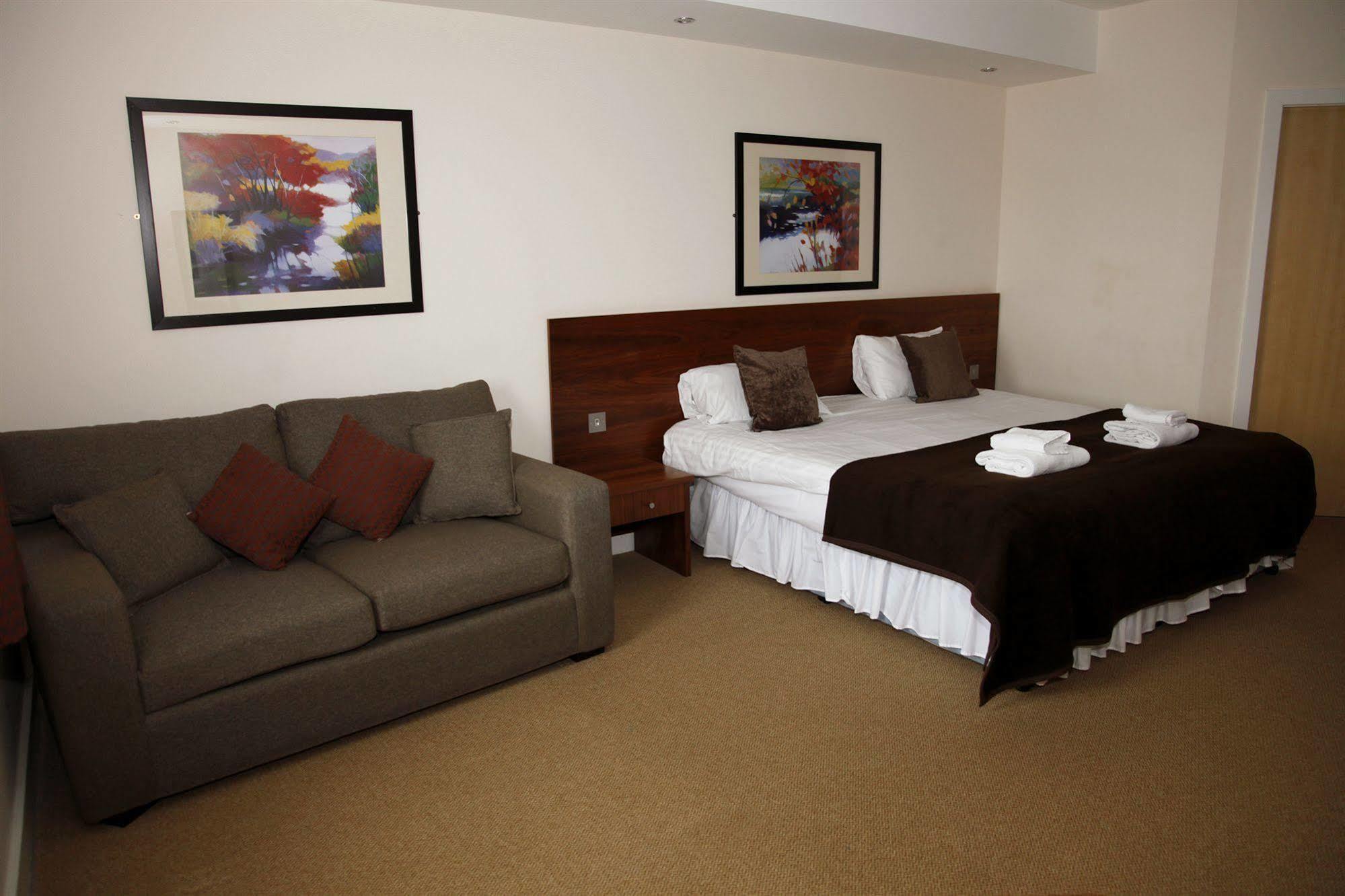 Boston West Hotel Zewnętrze zdjęcie
